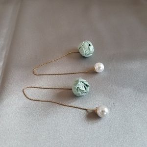 New front and back flower pearl dangling earrings